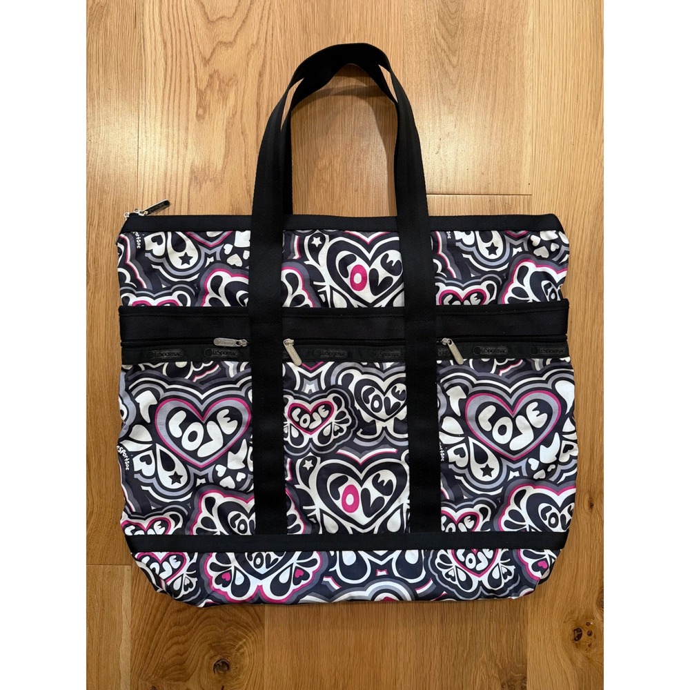 LeSportsac Large Tote Big Love 2009 Retired Pattern Heart Love Black Pink